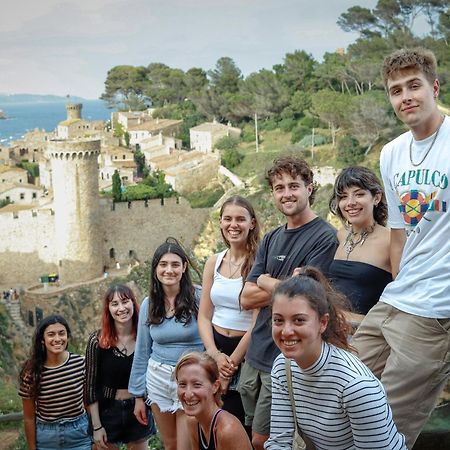 Mana Mana Youth Hostel Tossa de Mar Esterno foto