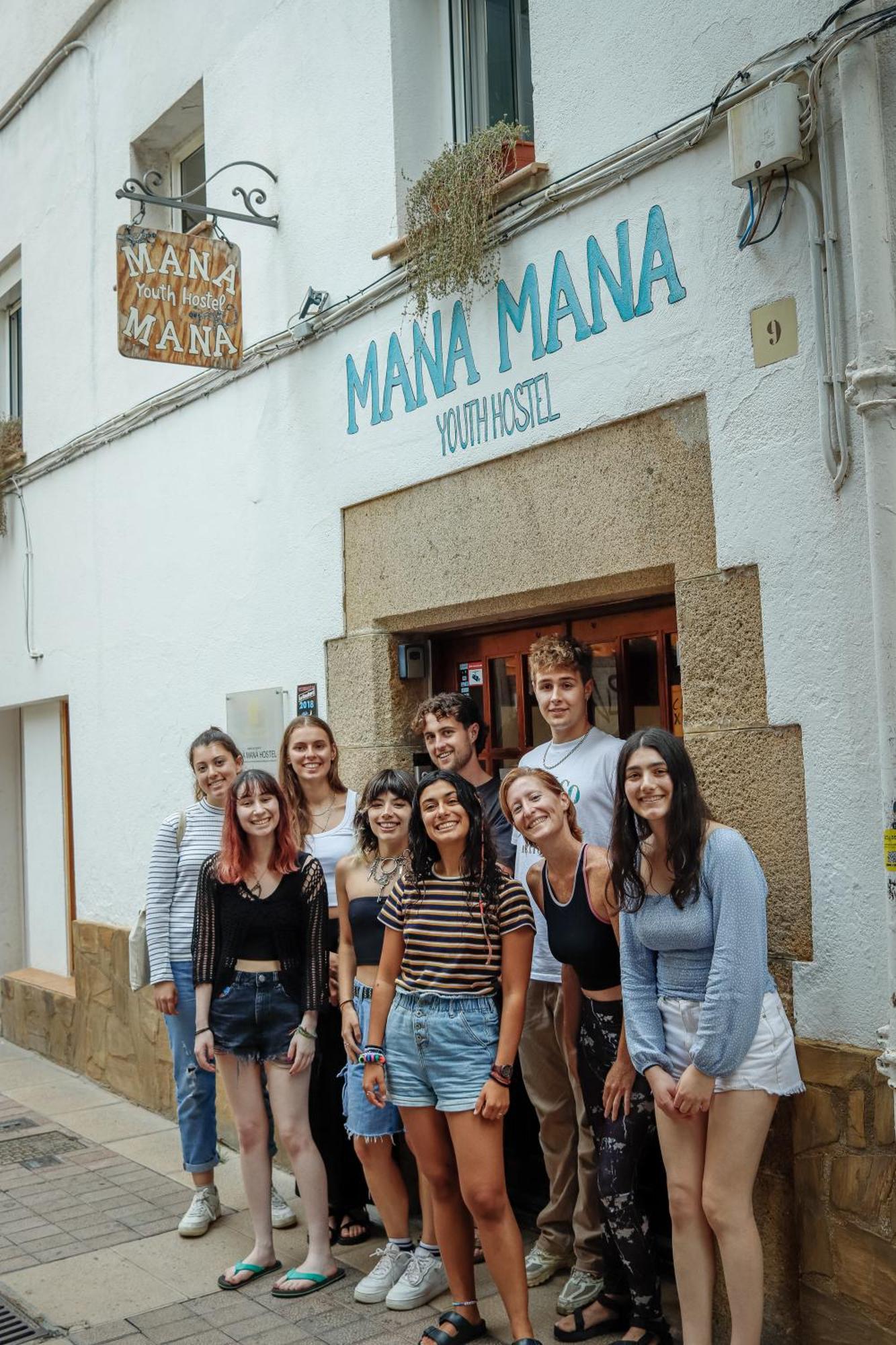 Mana Mana Youth Hostel Tossa de Mar Esterno foto